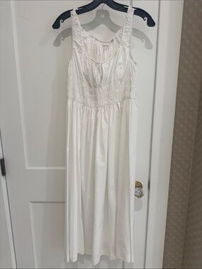 Doen White sleeveless Dress size small